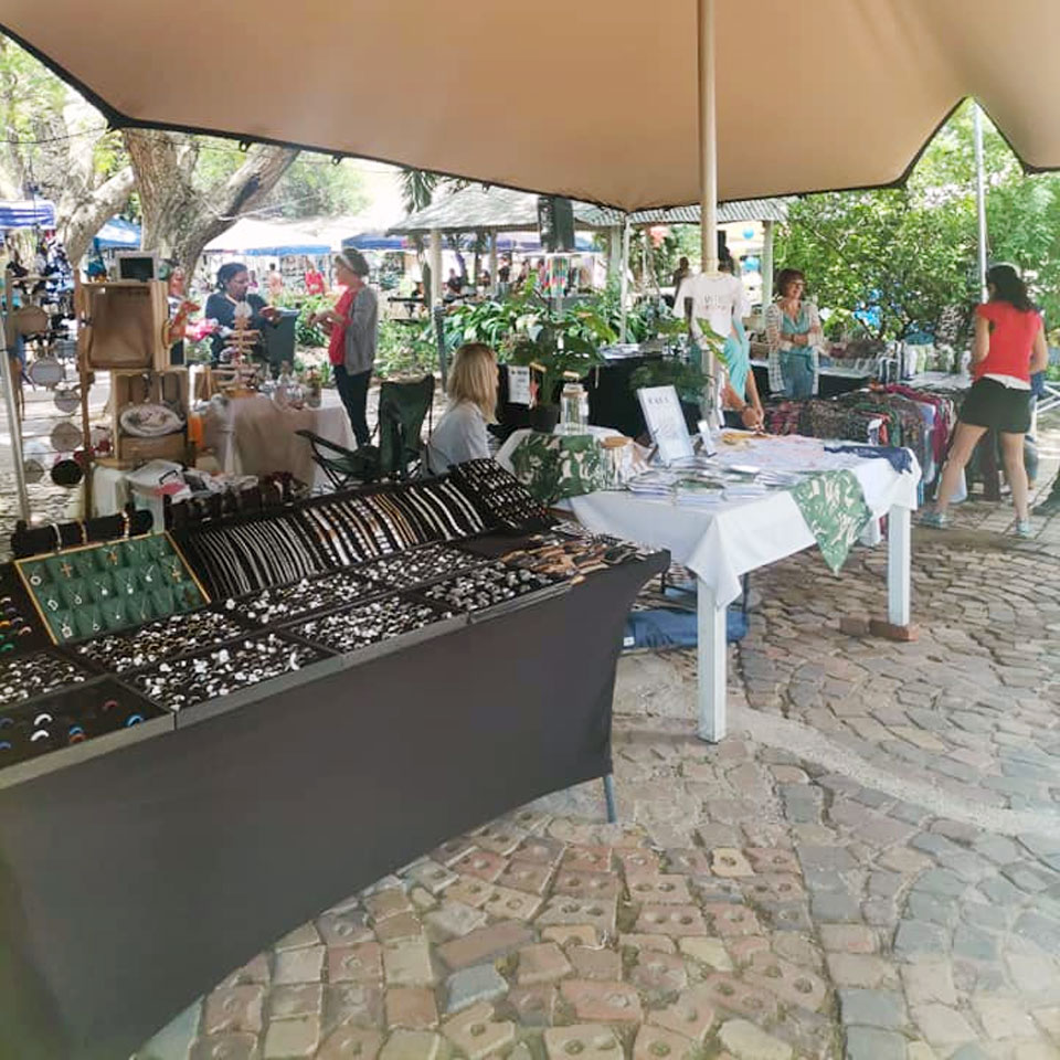 shades-of-ngwenya-market-2